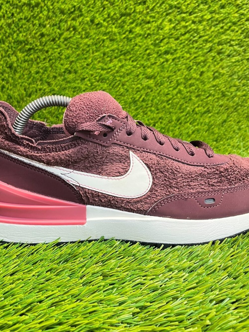 Nike Waffle One SE Burgundy Crush Womens Size 10.5 Athletic Shoes Sneakers - Picture 1 of 11